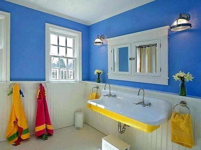 Сине-желтая ванная